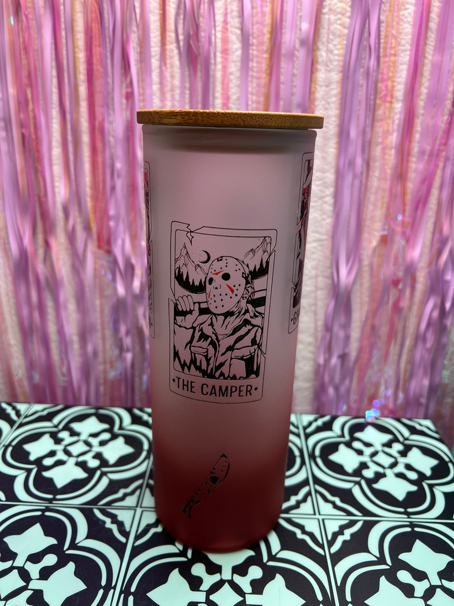 Horror glass can